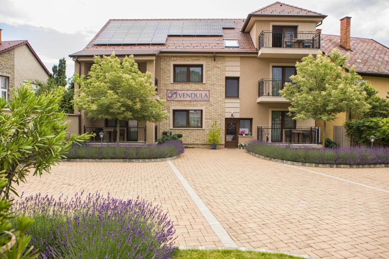 Levendula Apartmanhaz Sárvár Exteriér fotografie
